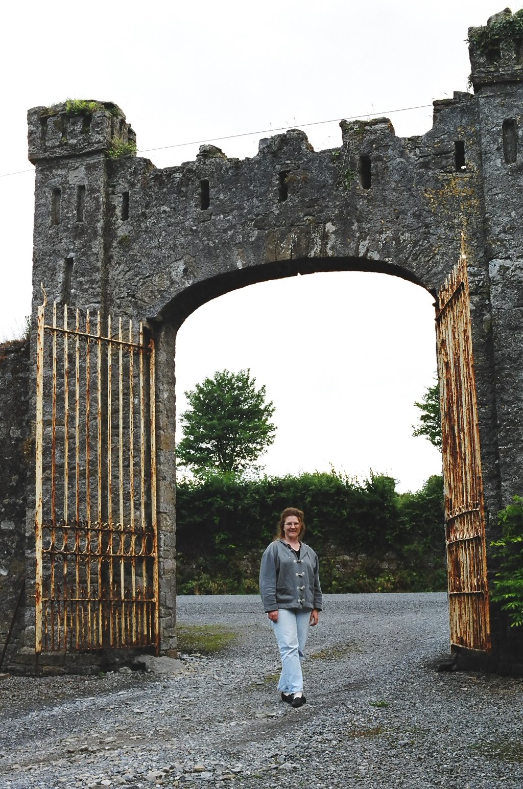 ireland-roz_leap_entrance