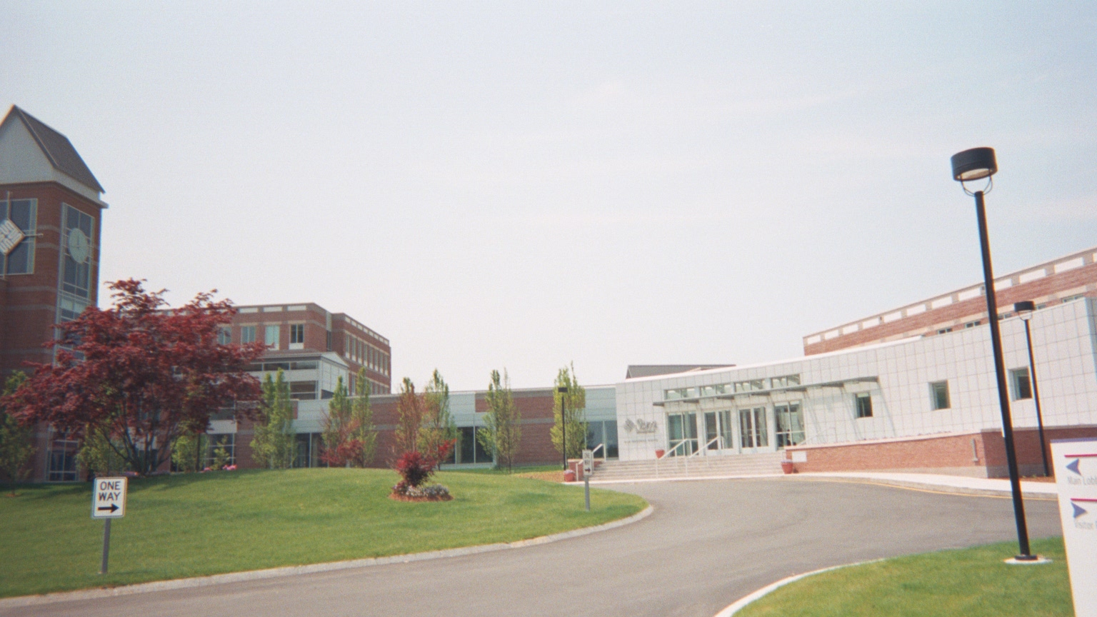 moving-to-boston_sun-main-entrance