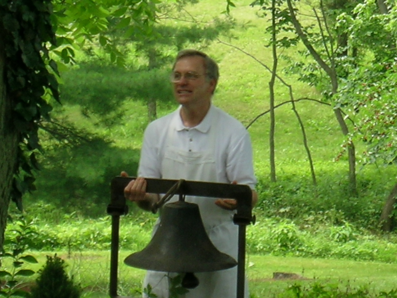 wedding-bell_back_on