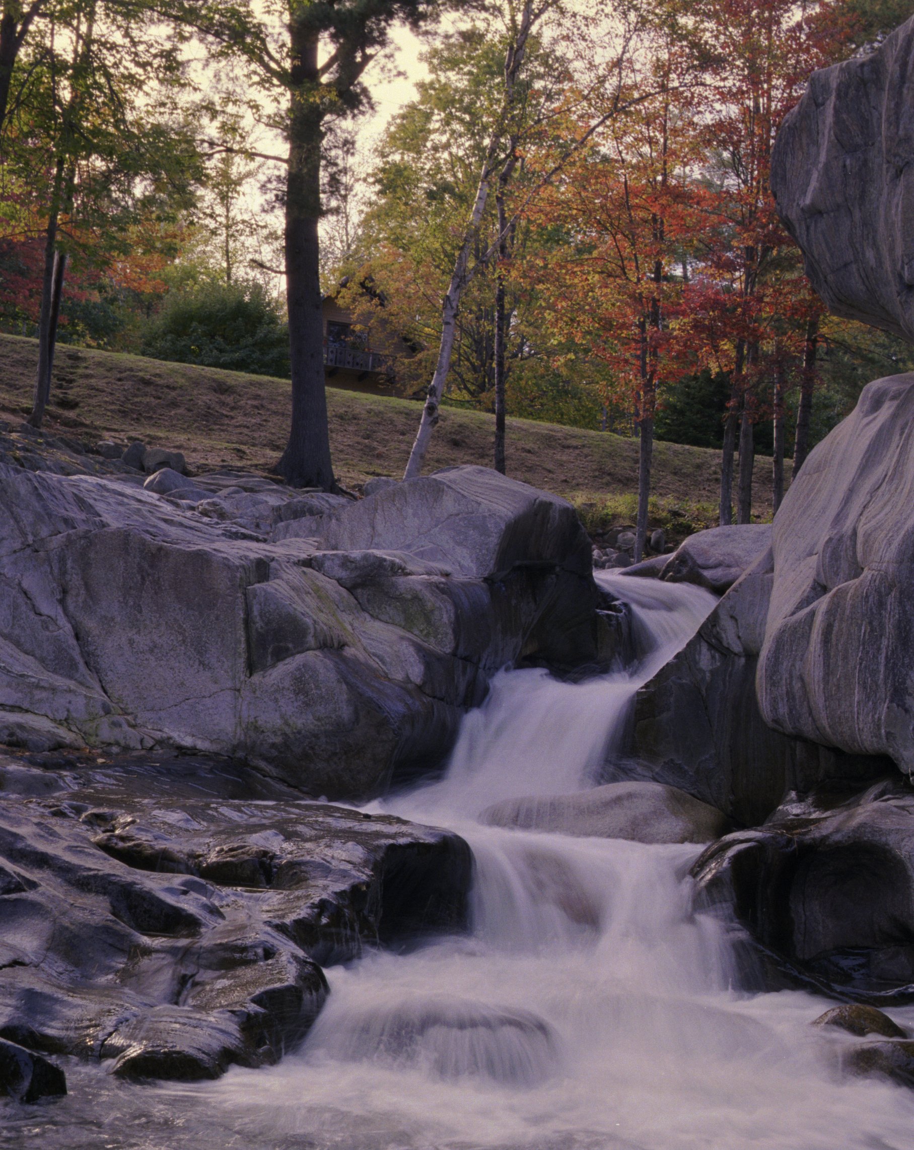 ne-foliage_byron-waterfall