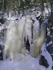 lonesome-lake_ice-cascades