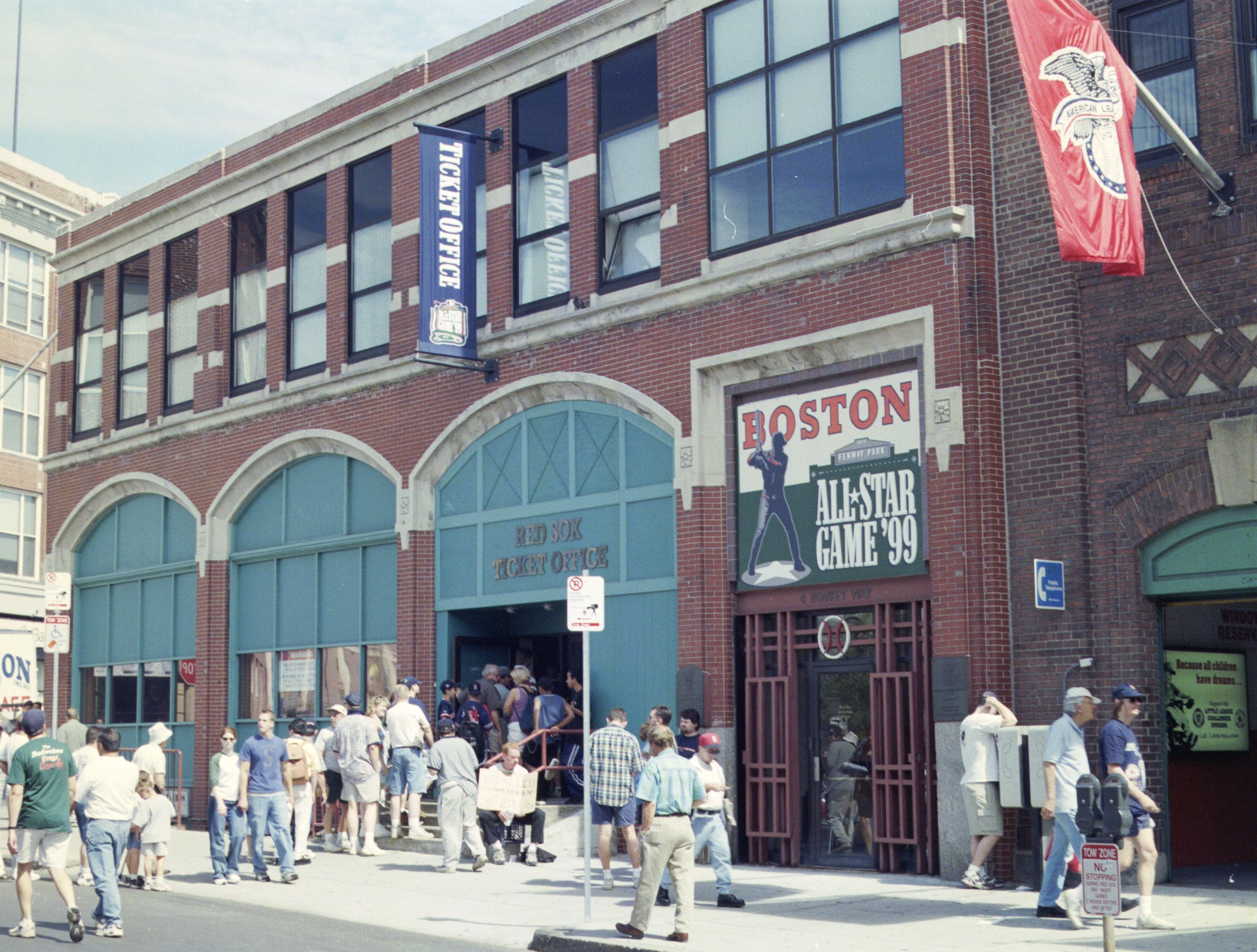 fenway-park_outside-fenway-2