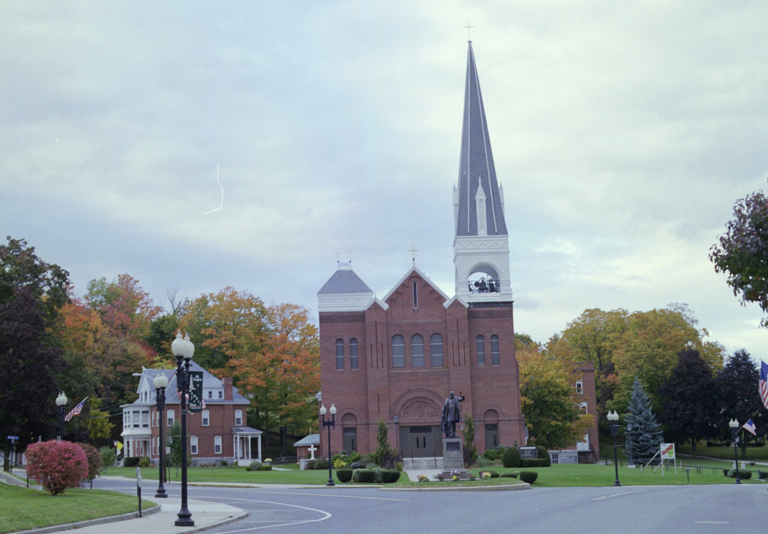 ne-foliage_adams-church-14