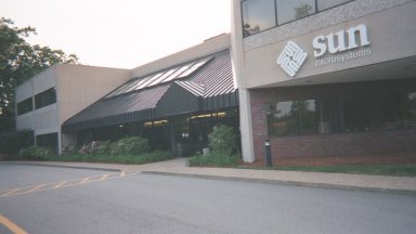 moving-to-boston_chelmsford-main-entrance