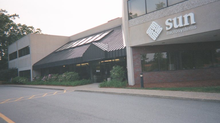 moving-to-boston_chelmsford-main-entrance