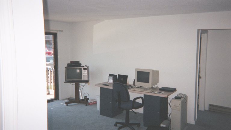 moving-to-boston_computer-set-up
