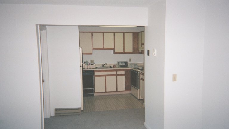 moving-to-boston_kitchen-bedroom
