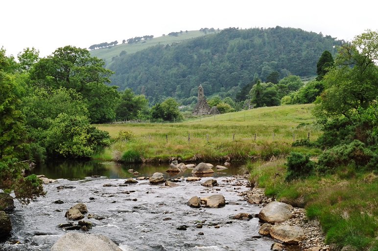 ireland-glendalough2