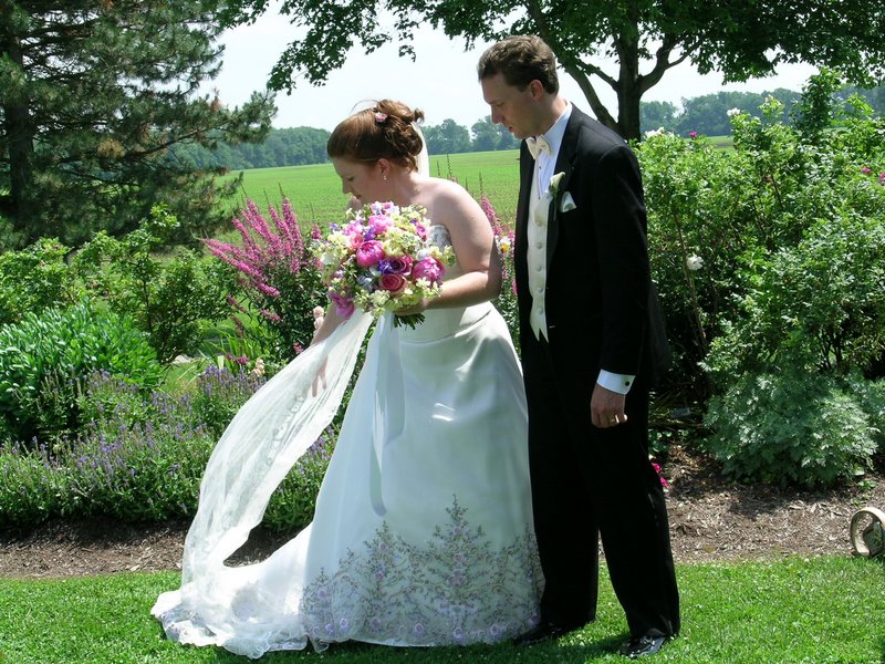 wedding-couple_wind
